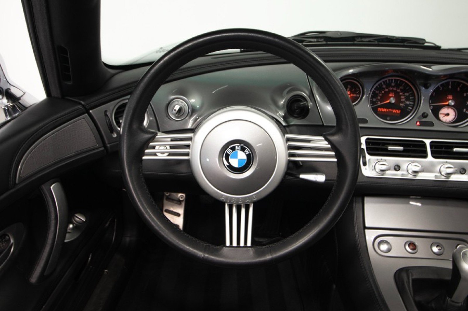 Used 2001 BMW Z8 image 50