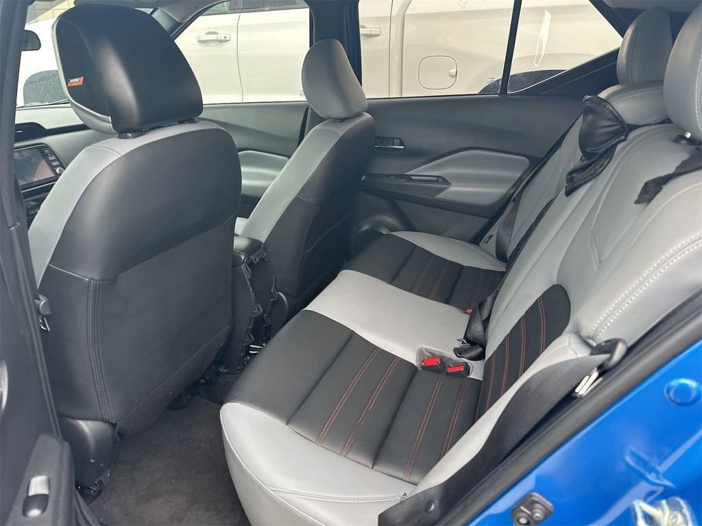 Used 2023 Nissan Kicks SR w/ SR Premium Package FWD image 7