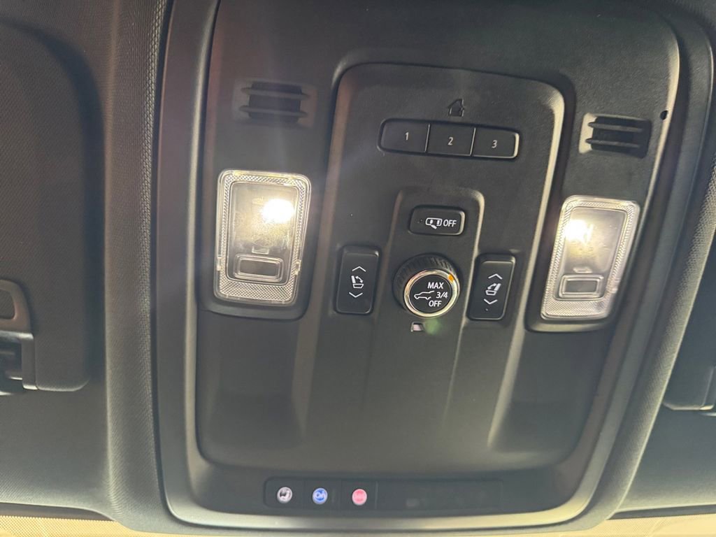 Used 2021 Chevrolet Suburban RST w/ Luxury Package AWD/4WD image 21