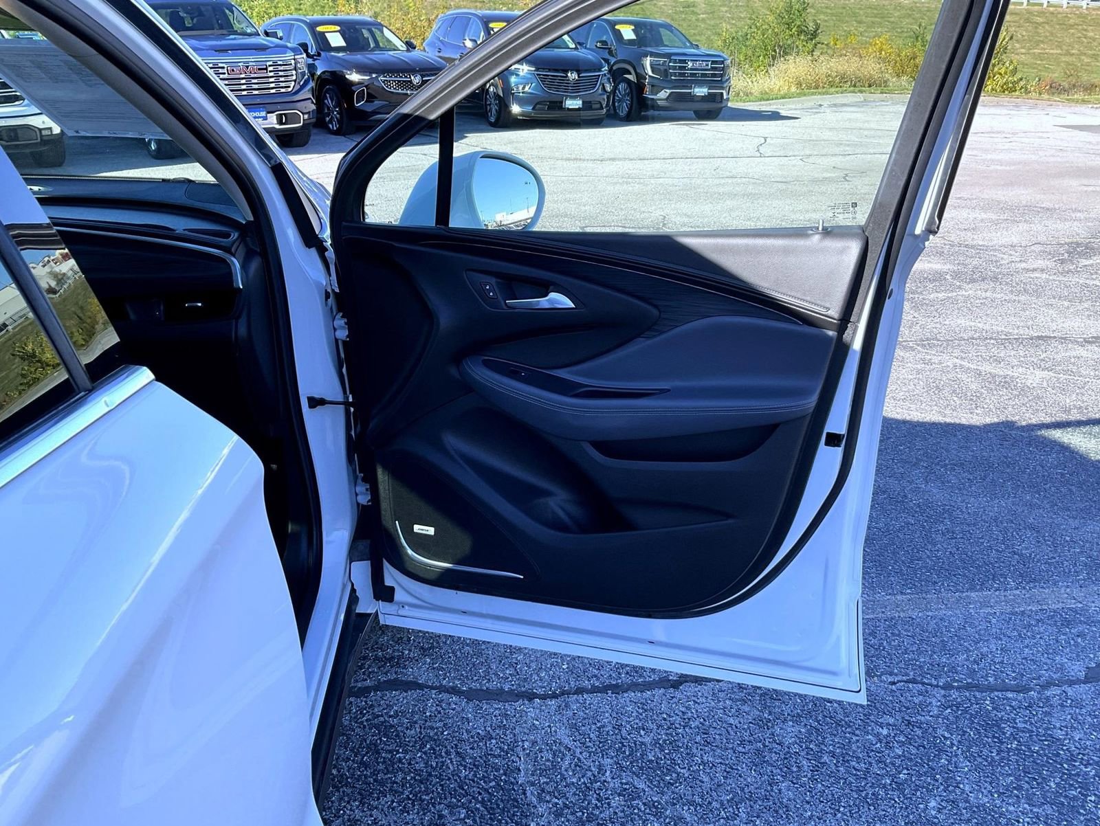 Used 2019 Buick Envision Premium image 16