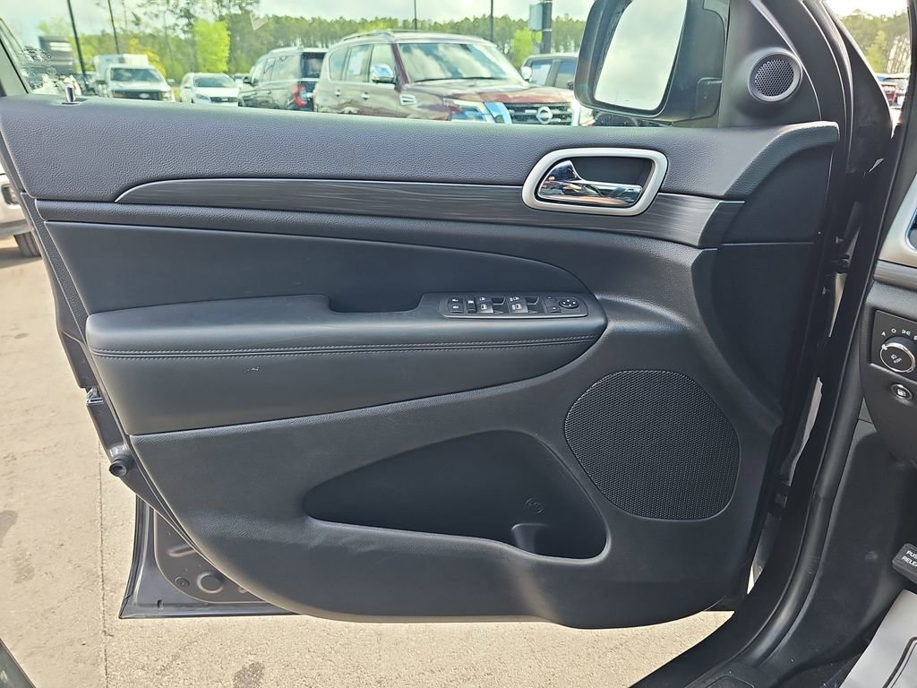 Used 2021 Jeep Grand Cherokee Laredo X image 31