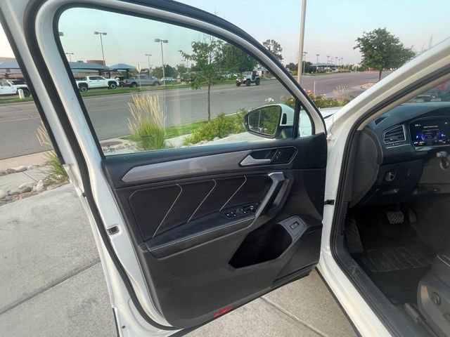 Used 2024 Volkswagen Tiguan SE AWD/4WD image 24