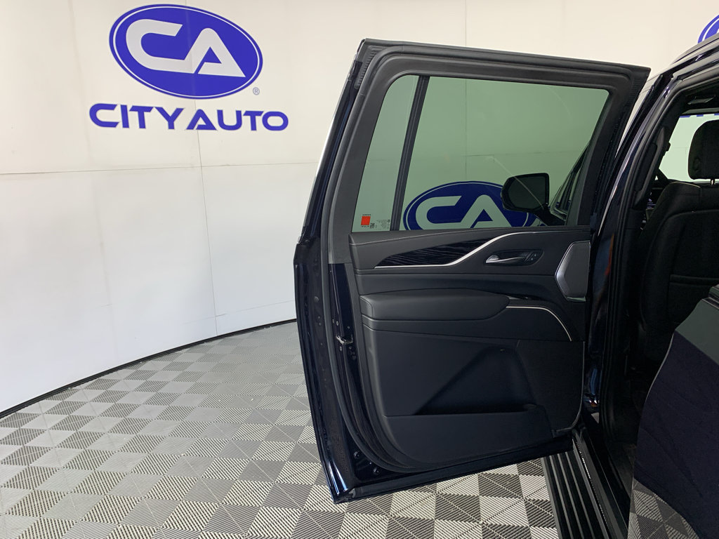 Used 2023 Cadillac Escalade ESV Sport w/ LPO, ONYX Package AWD/4WD image 29