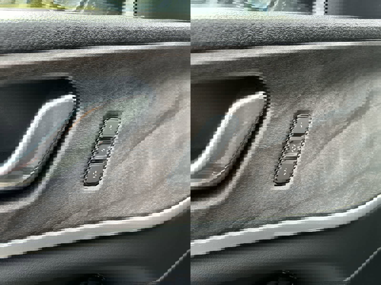 New 2026 Jeep Grand Cherokee Limited Reserve image 10