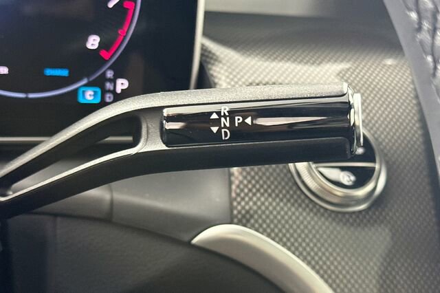 Certified 2025 Mercedes-Benz GLC 43 AMG 4MATIC image 24