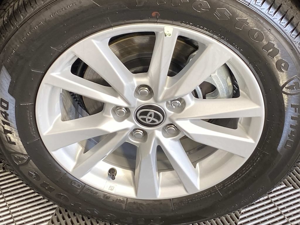 Used 2026 Toyota Camry LE FWD image 25