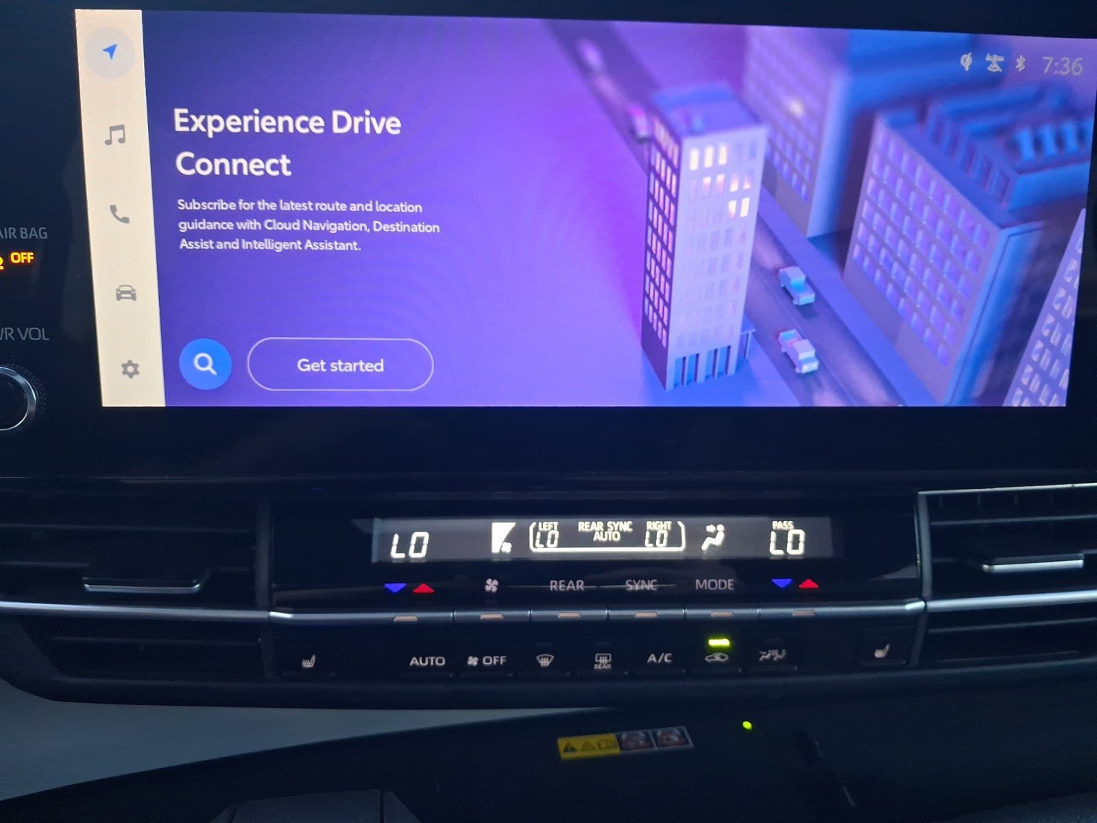 Used 2025 Toyota Sienna XLE FWD image 19