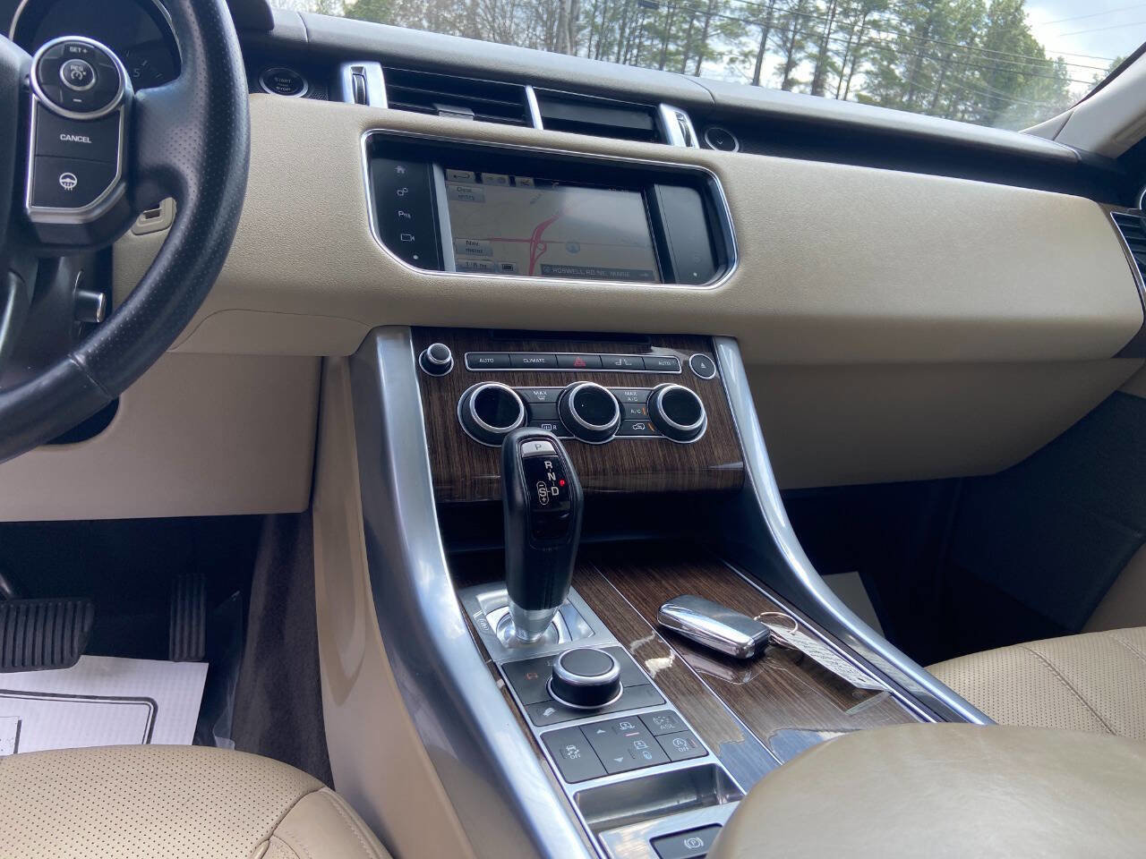 Used 2016 Land Rover Range Rover Sport HSE image 14