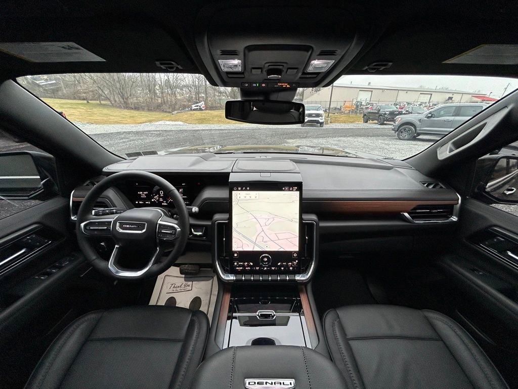 Used 2025 GMC Yukon Denali w/ Sun & Power Step Package image 3
