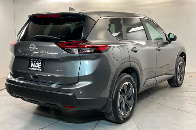 Used 2026 Nissan Rogue SV w/ Cold Weather Package AWD/4WD image 5