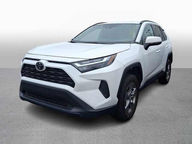Used 2024 Toyota RAV4 XLE FWD image 1