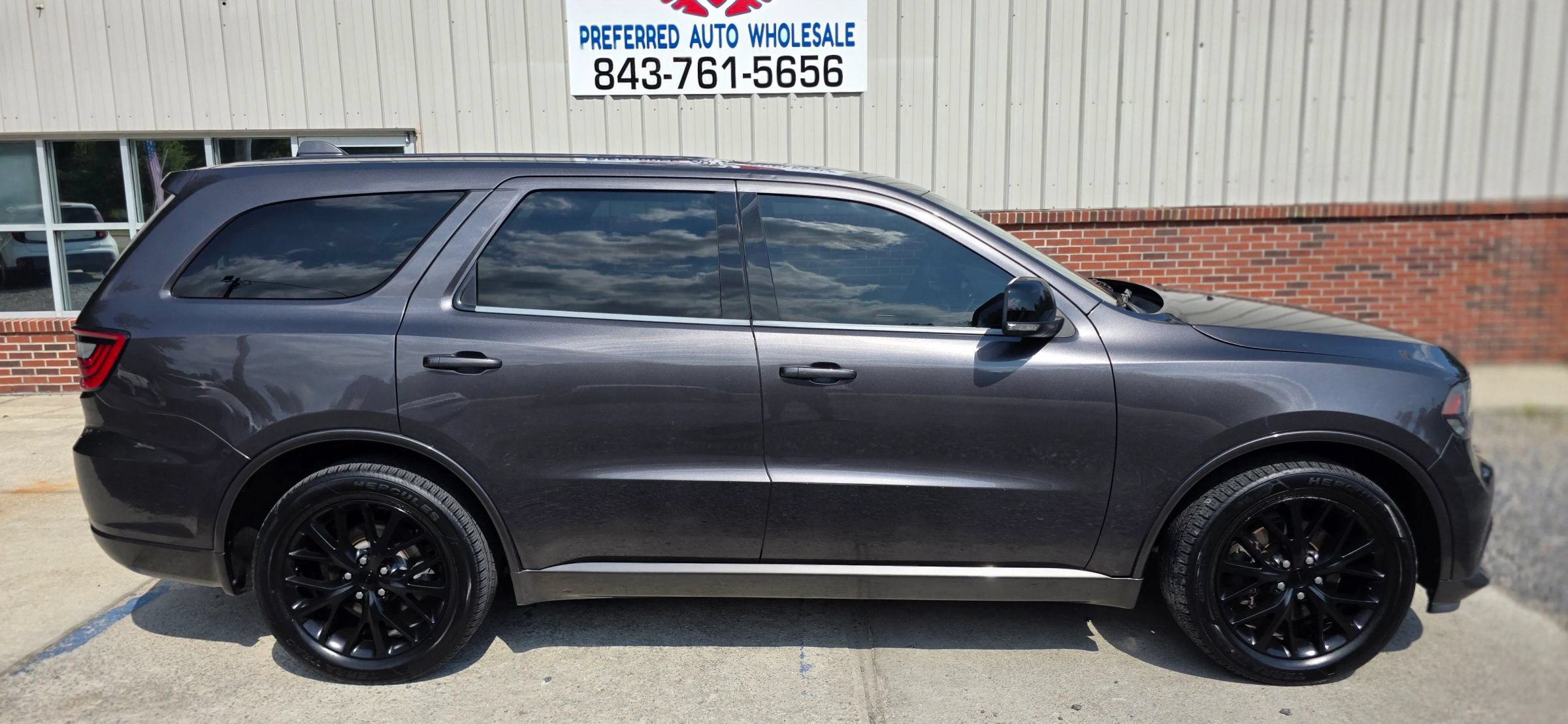 Used 2016 Dodge Durango R/T w/ Technology Group AWD/4WD image 4