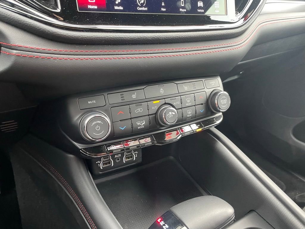 Used 2025 Dodge Durango GT w/ Blacktop Package image 18