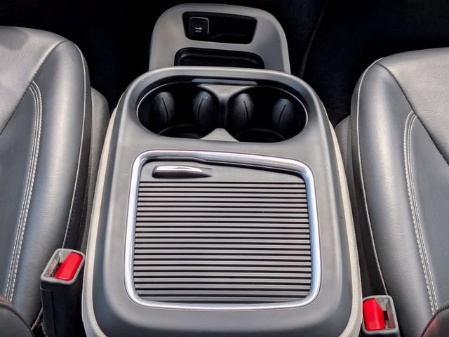 Used 2023 Chrysler Pacifica Touring-L FWD image 20