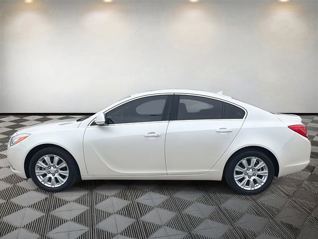 Used 2013 Buick Regal Leather image 8