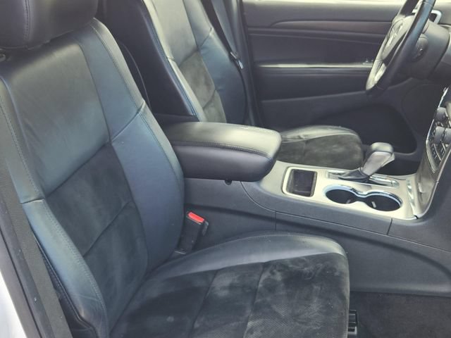 Used 2018 Jeep Grand Cherokee Altitude AWD/4WD image 10
