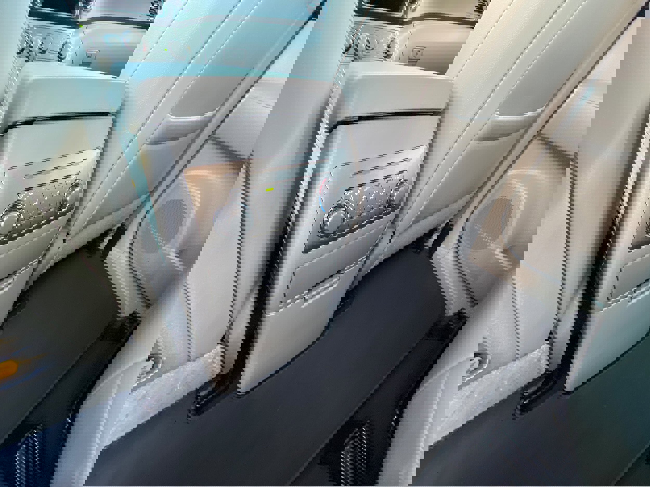 Used 2013 Toyota Highlander SE image 23