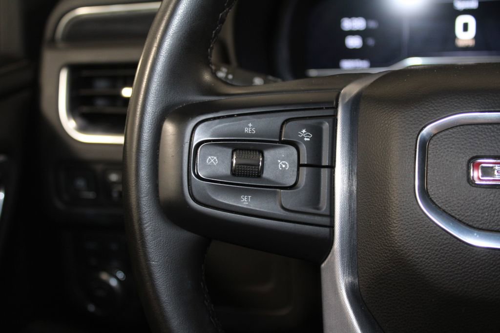 Used 2023 GMC Yukon XL SLT image 40