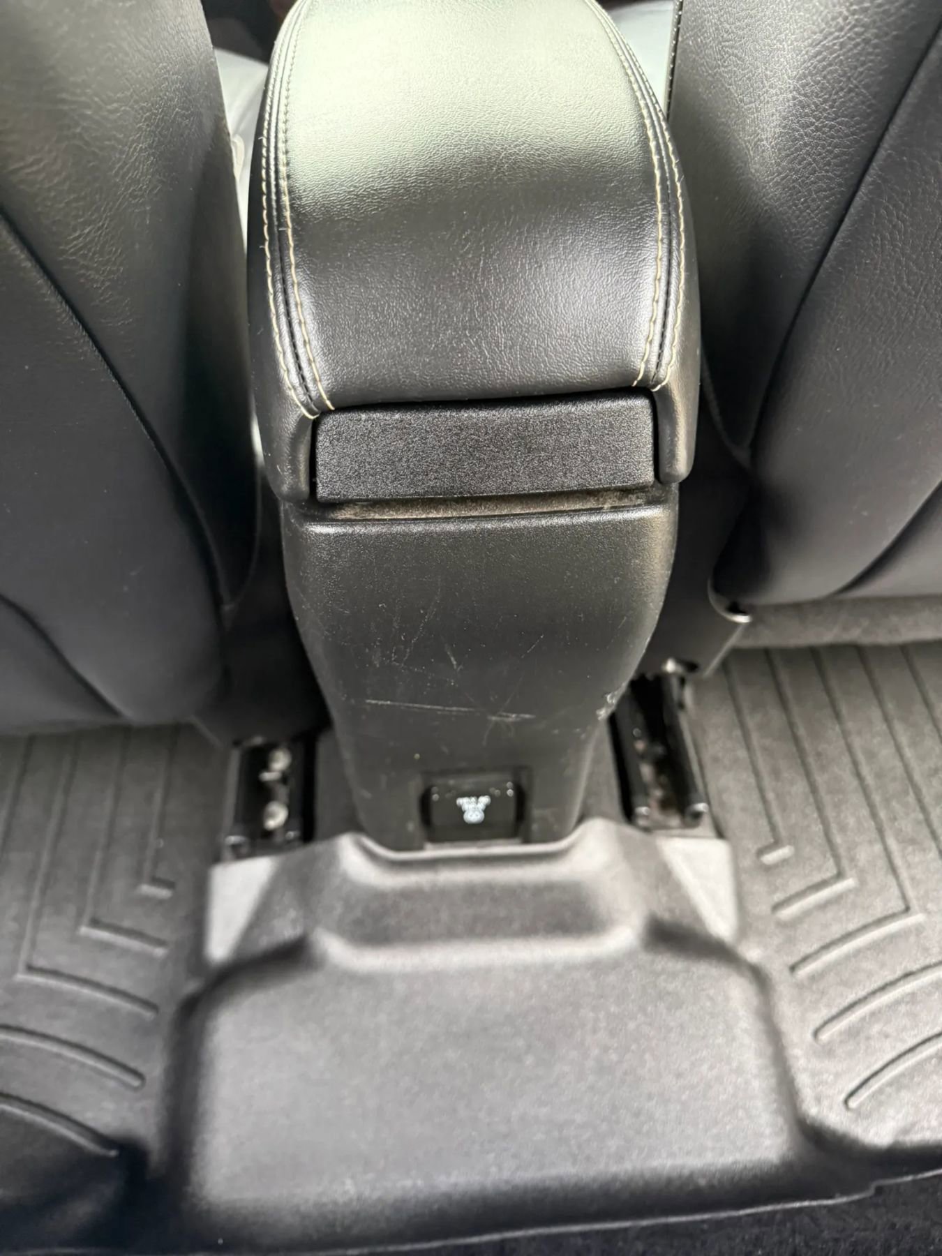 Used 2016 Jeep Renegade Limited AWD/4WD image 25