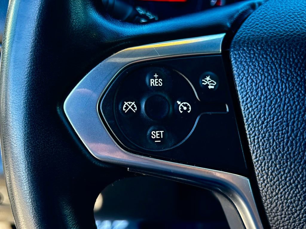 Used 2023 Chevrolet Traverse LT image 14