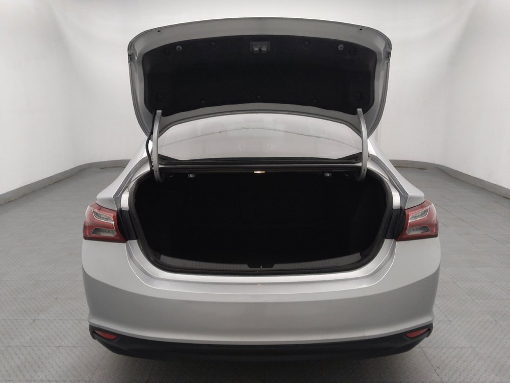 Used 2021 Chevrolet Malibu LT FWD image 29
