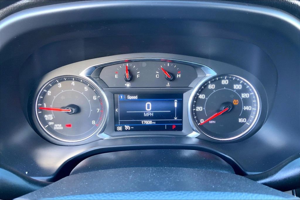 Used 2023 GMC Acadia SLE image 10