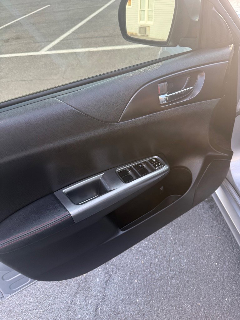 Used 2014 Subaru Impreza WRX Hatchback image 11