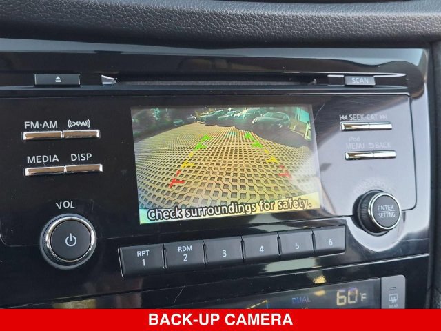 Used 2017 Nissan Rogue SV AWD/4WD image 22