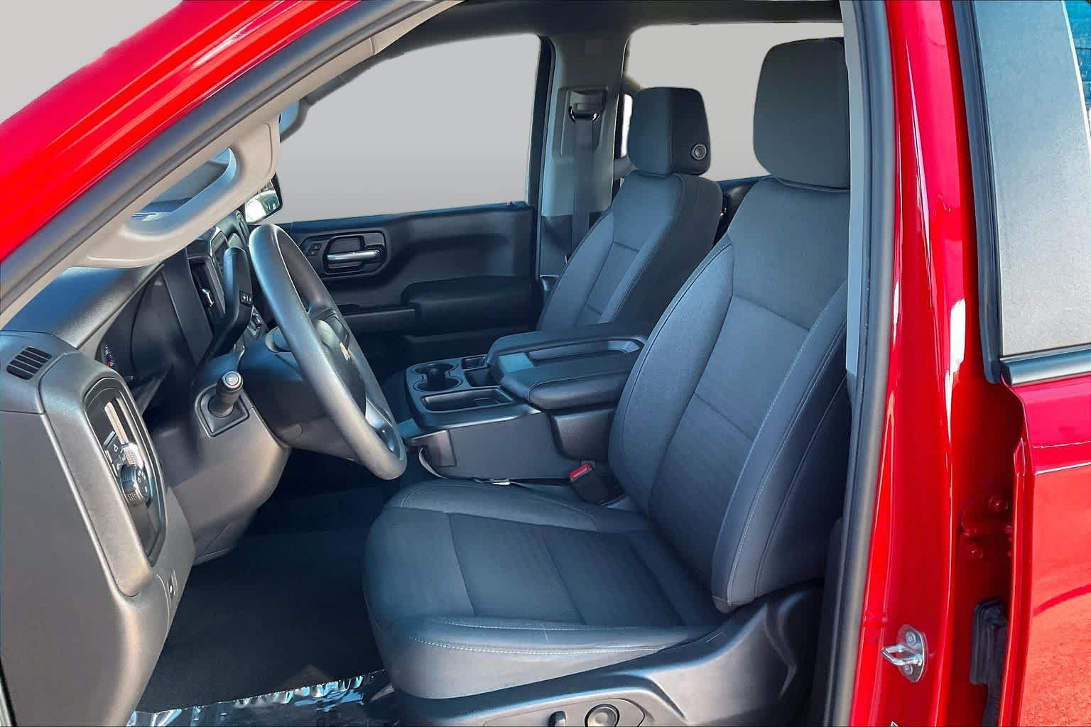 Used 2024 Chevrolet Silverado 1500 Custom RWD image 9
