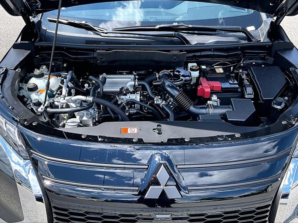 New 2026 Mitsubishi Outlander LE FWD image 12
