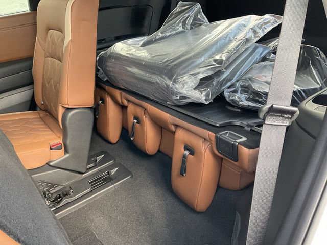 New 2026 Nissan Pathfinder Platinum w/ Accent Package image 28