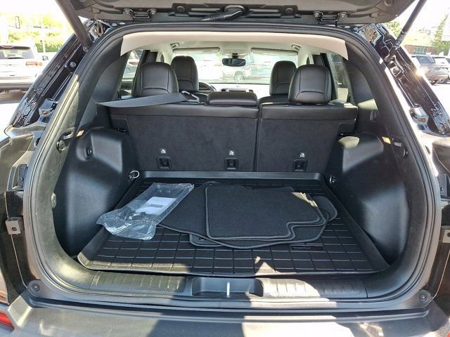 Certified 2023 Jeep Cherokee Altitude Lux AWD/4WD image 34