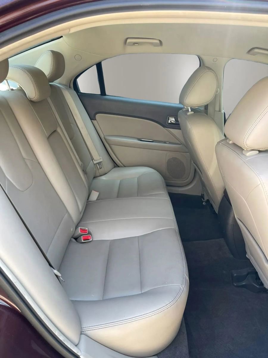 Used 2011 Ford Fusion SEL FWD image 8