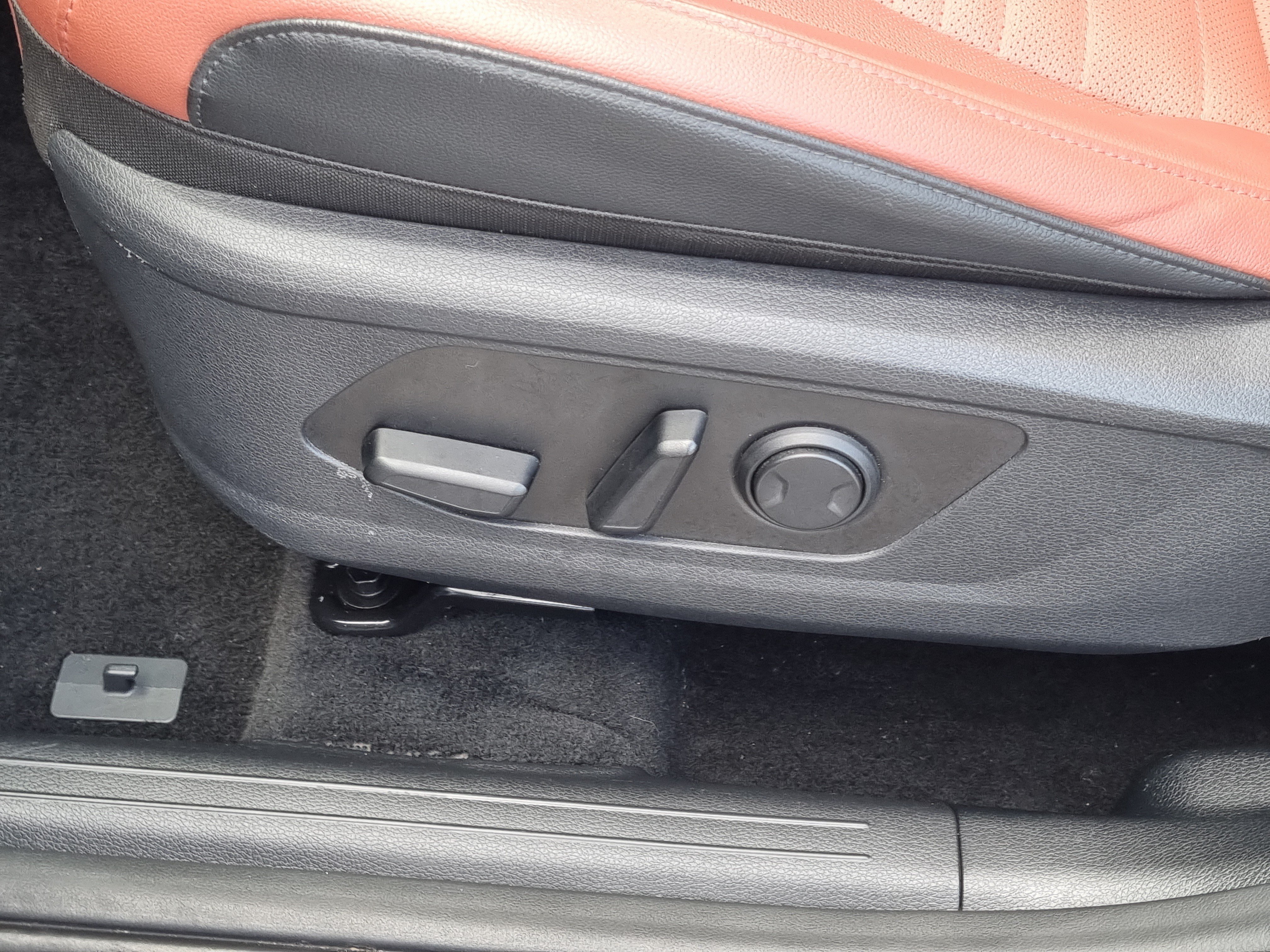 Used 2023 Kia Sportage SX FWD image 25