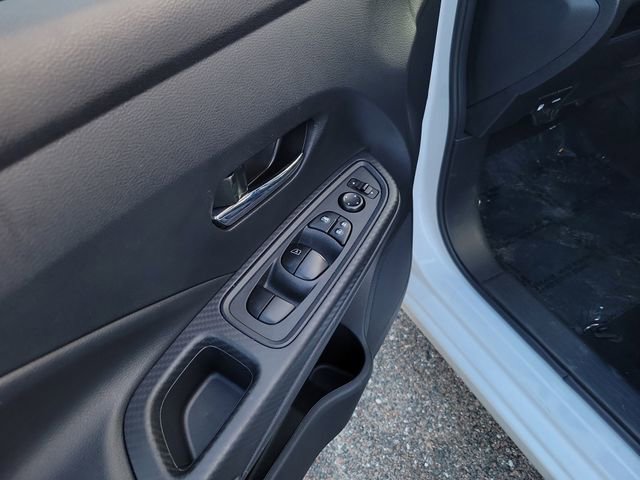 Used 2024 Nissan Versa SV FWD image 11