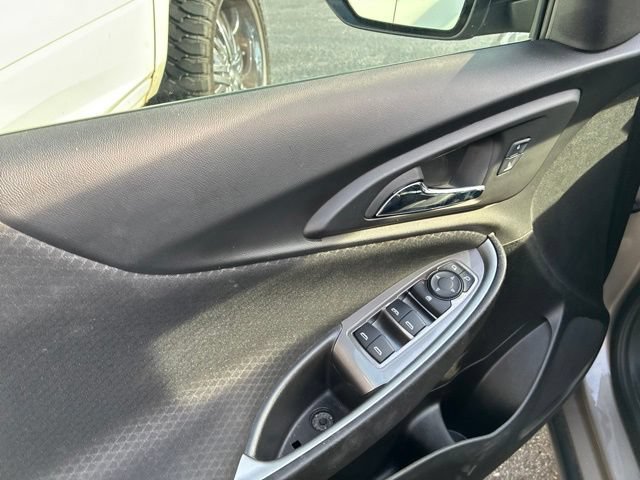 Used 2025 Chevrolet Malibu LT FWD image 17