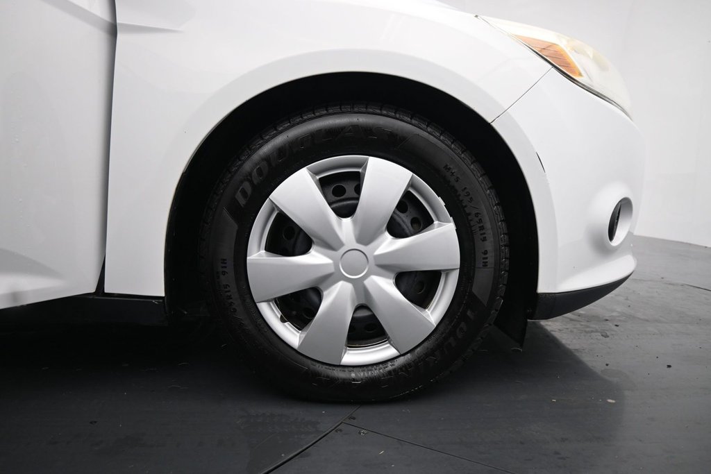 Used 2012 Ford Focus S FWD image 13