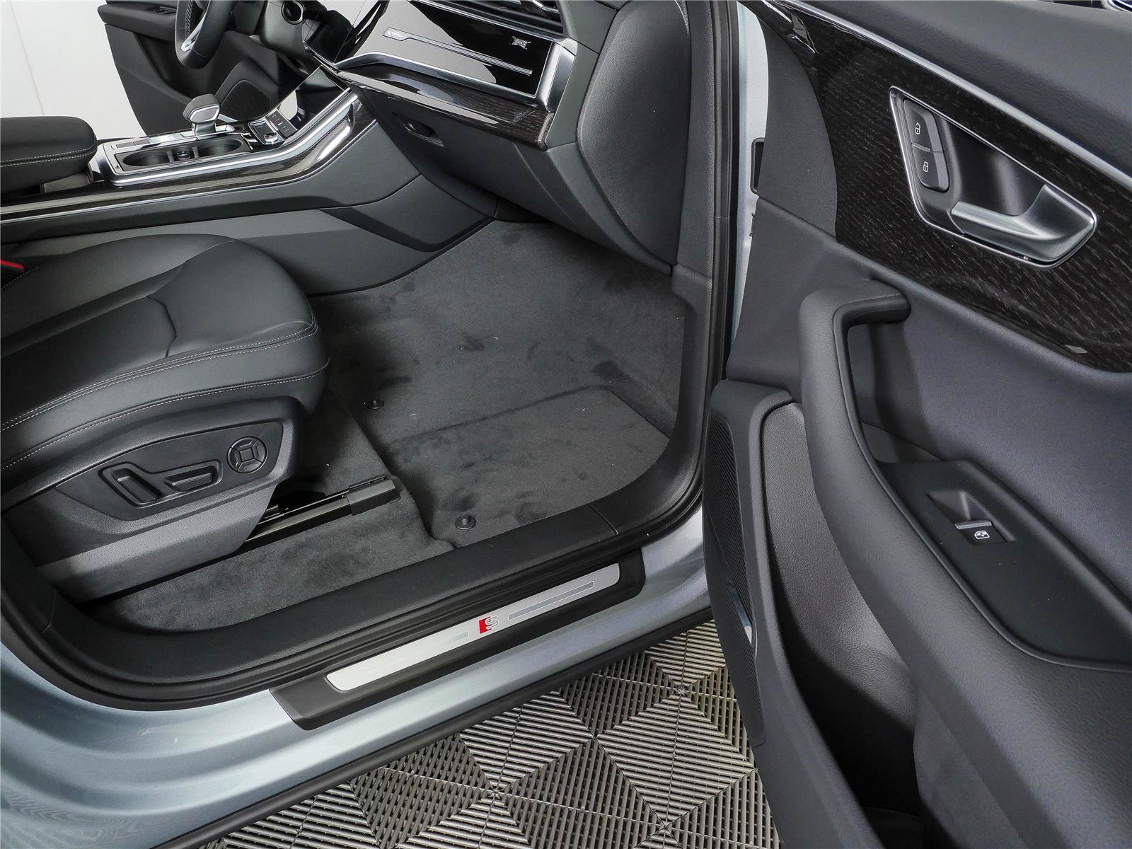 New 2026 Audi Q7 3.0T Premium AWD/4WD image 24