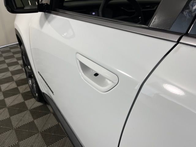 Used 2026 Jeep Cherokee Overland AWD/4WD image 13