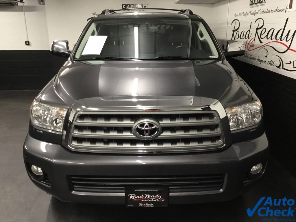 Used 2016 Toyota Sequoia Limited w/ Safety & Convenience Package image 4