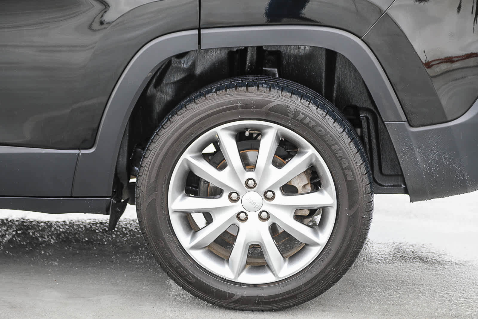 Used 2018 Jeep Cherokee Limited image 11