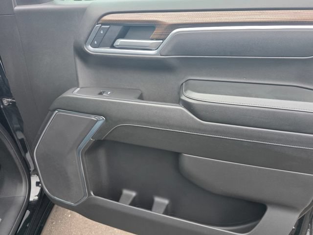 Used 2025 Chevrolet Silverado 1500 LT RWD image 23