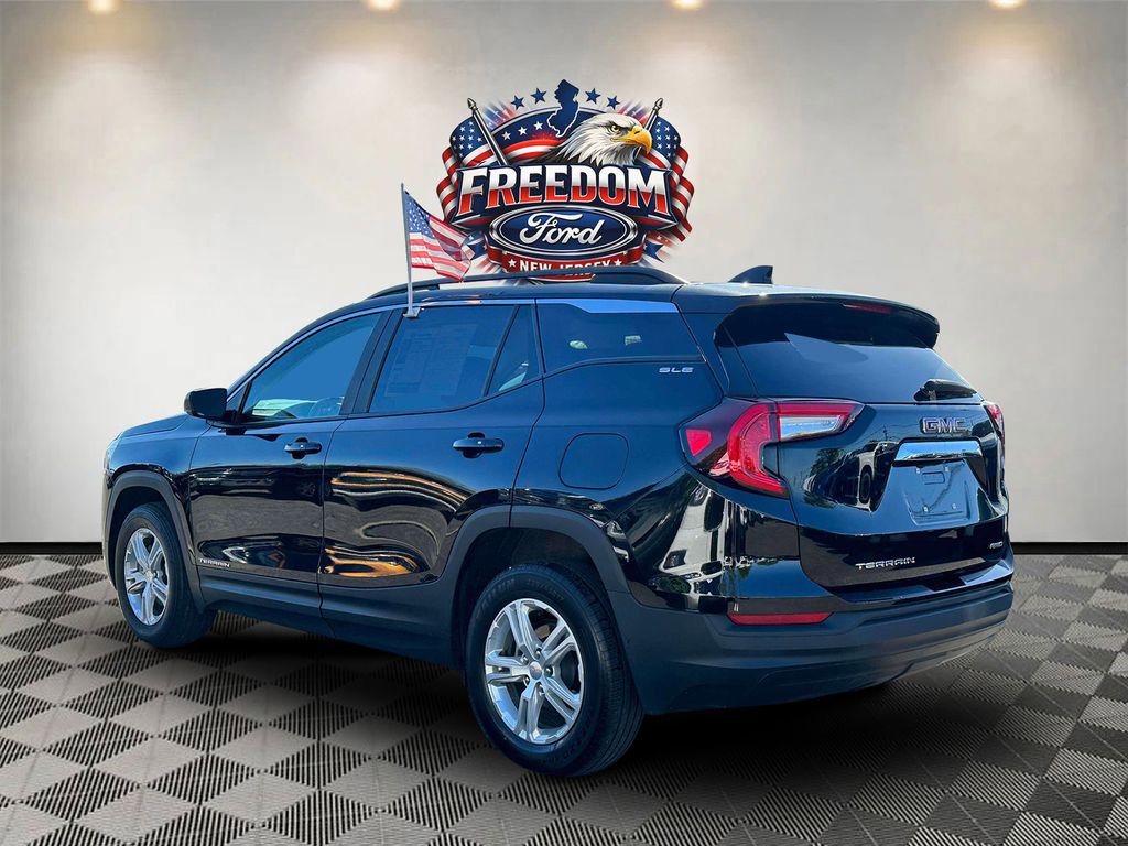 Used 2022 GMC Terrain SLE w/ Driver Convenience Package AWD/4WD image 5