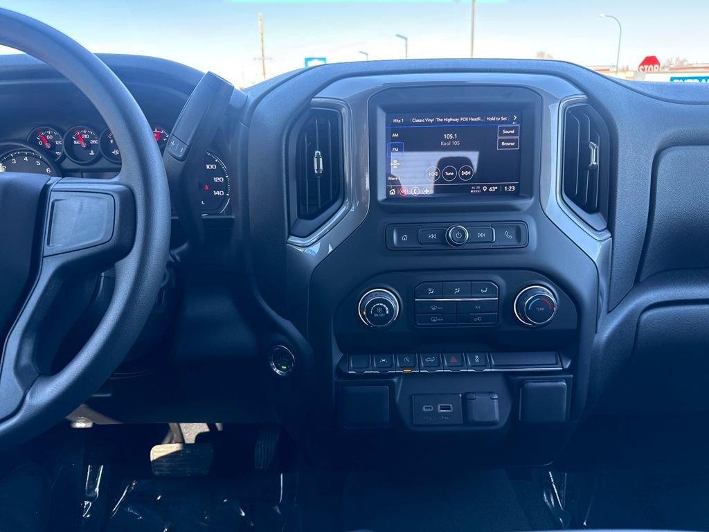 Used 2026 Chevrolet Silverado 1500 Custom w/ Turbomax Blackout Package image 17