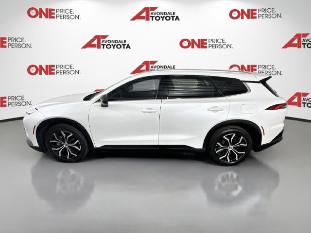 Certified 2025 Toyota Crown Signia AWD/4WD image 5