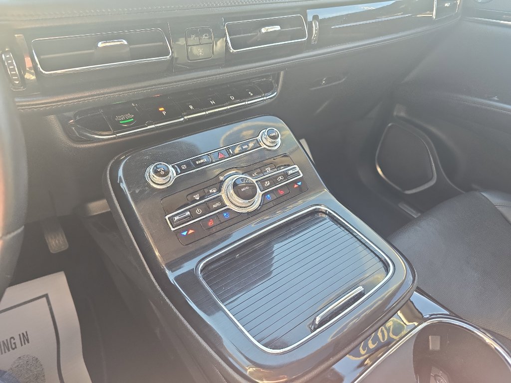 Used 2022 Lincoln Nautilus Reserve w/ Equipment Group 201A image 32