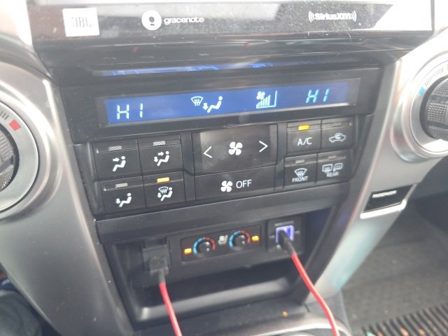 Used 2023 Toyota 4Runner Limited image 15