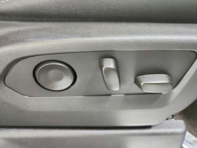 Used 2024 Chevrolet Silverado 3500 High Country w/ Technology Package AWD/4WD image 39