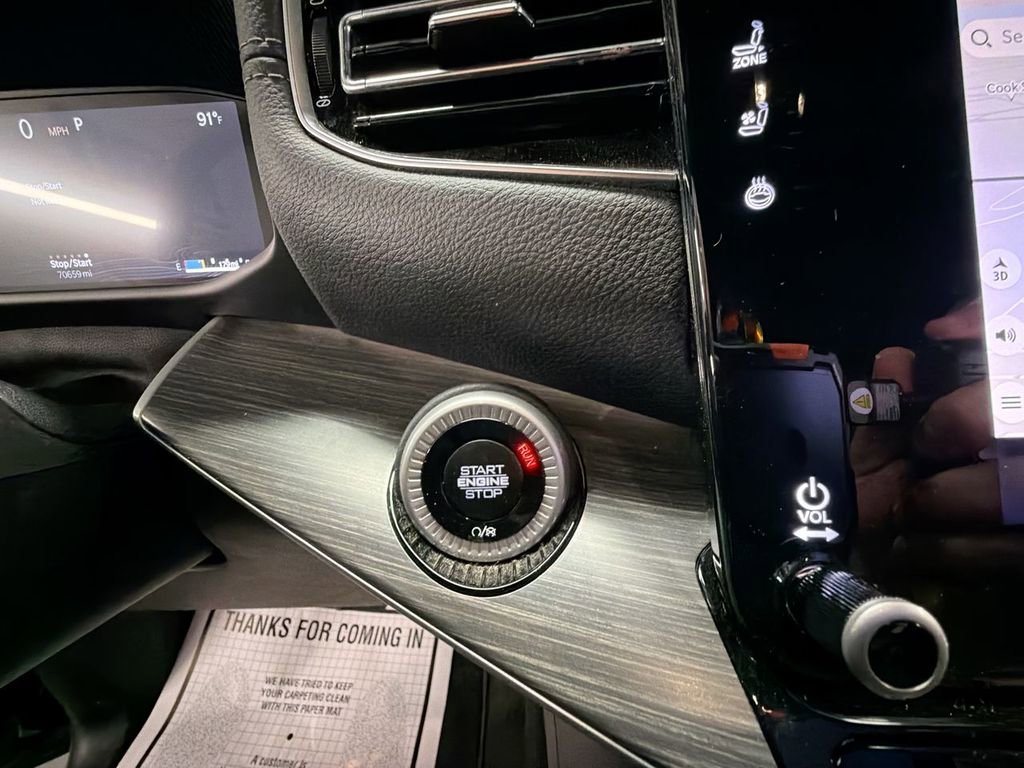 Used 2024 Jeep Wagoneer L Series II image 17