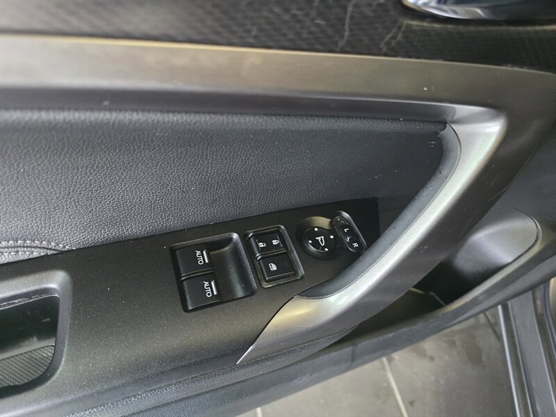 Used 2017 Honda Accord EX image 16